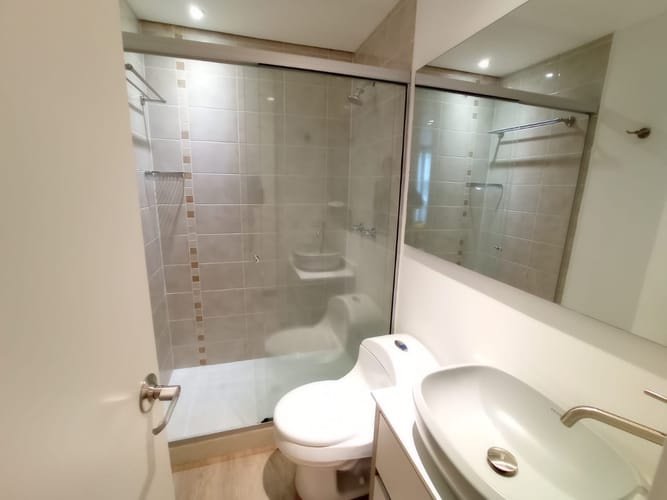 Apartamento de 3 alcobas en arriendo en Villa Carlota, Medellín, 75 m² · foto 12 de 13