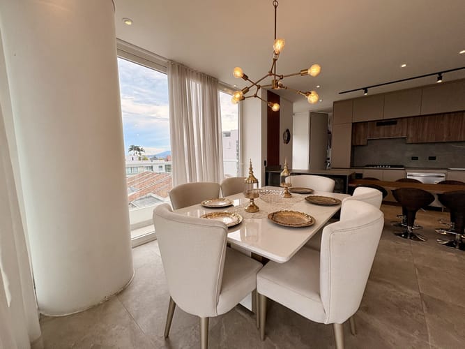 Apartamento de 4 alcobas en venta en Granada, Cali, 176 m² · foto 2 de 15