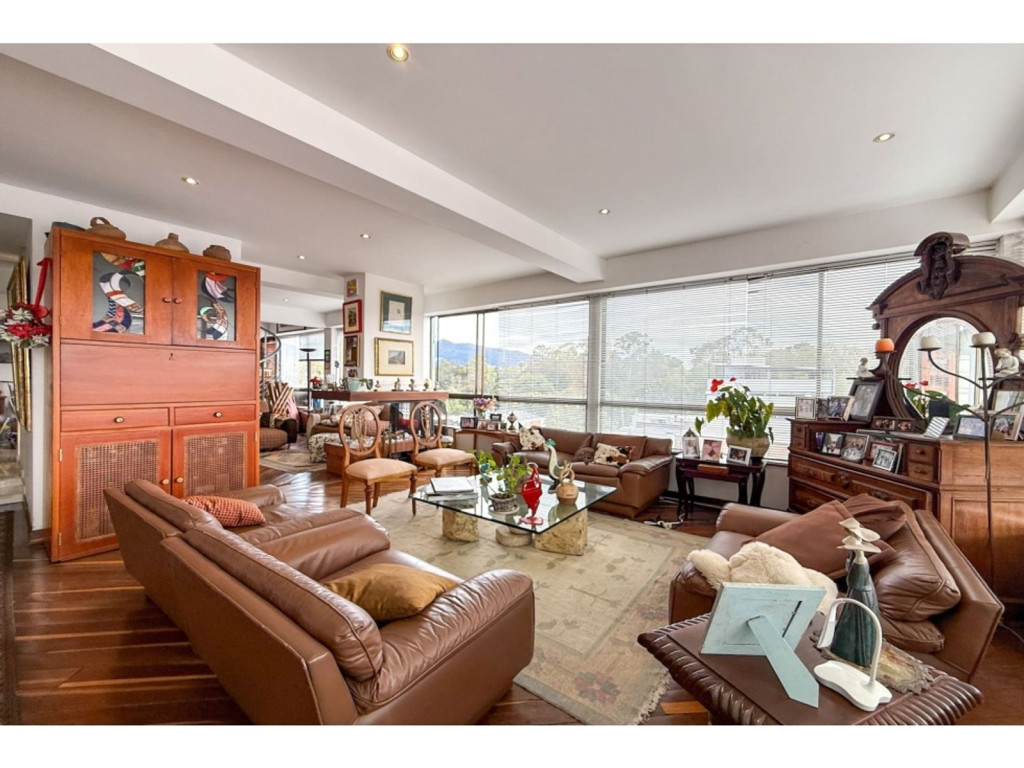 Apartamento en venta en El Contador, Bogotá · foto 2 de 16