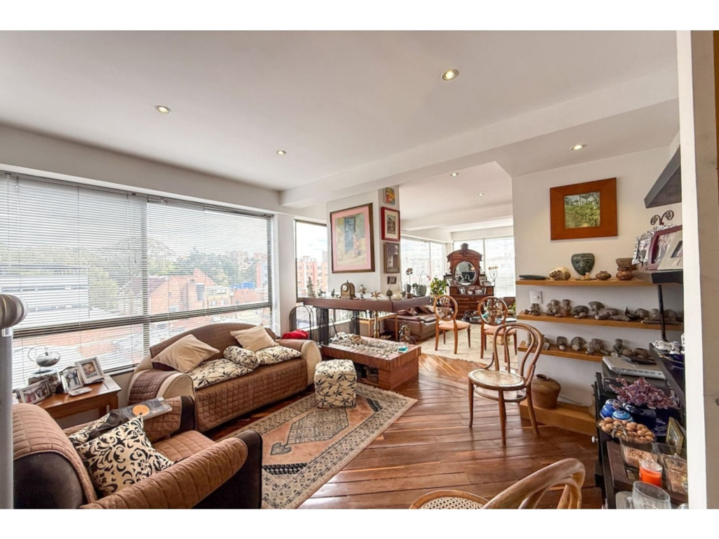 Apartamento en venta en El Contador, Bogotá · foto 3 de 16