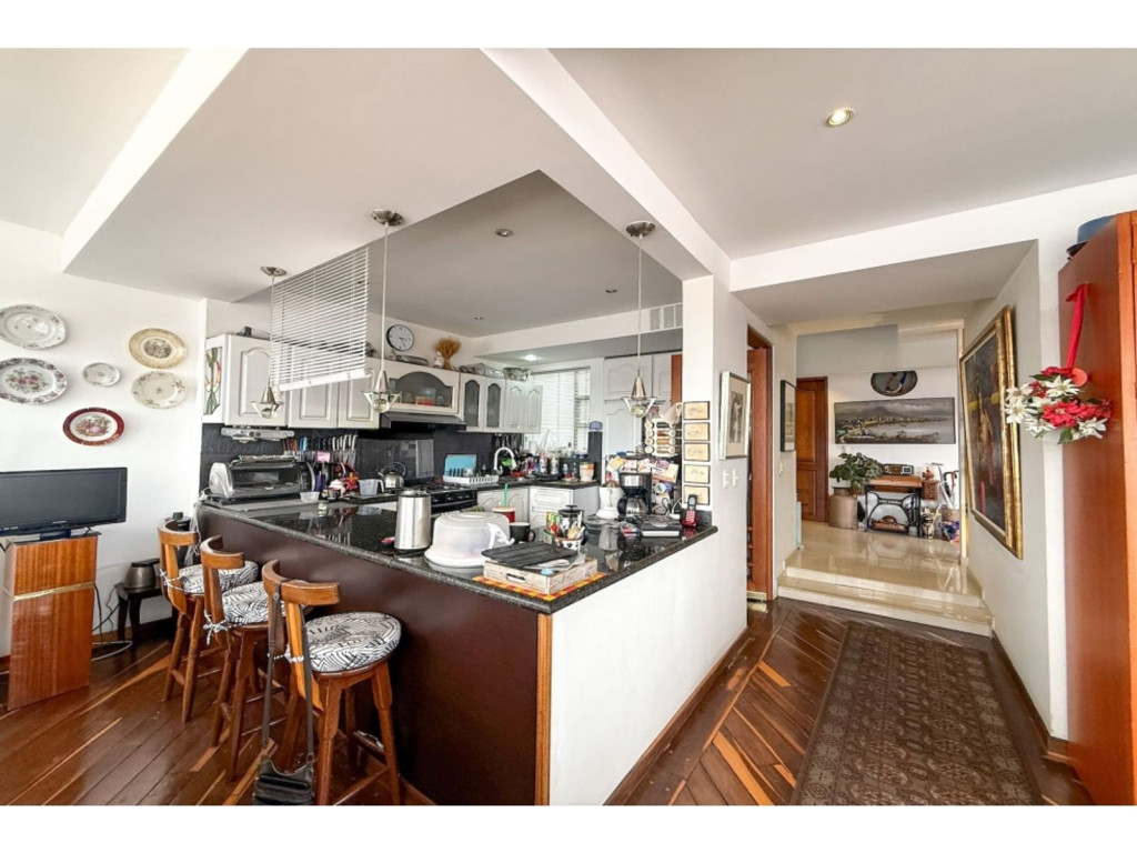 Apartamento en venta en El Contador, Bogotá · foto 9 de 16