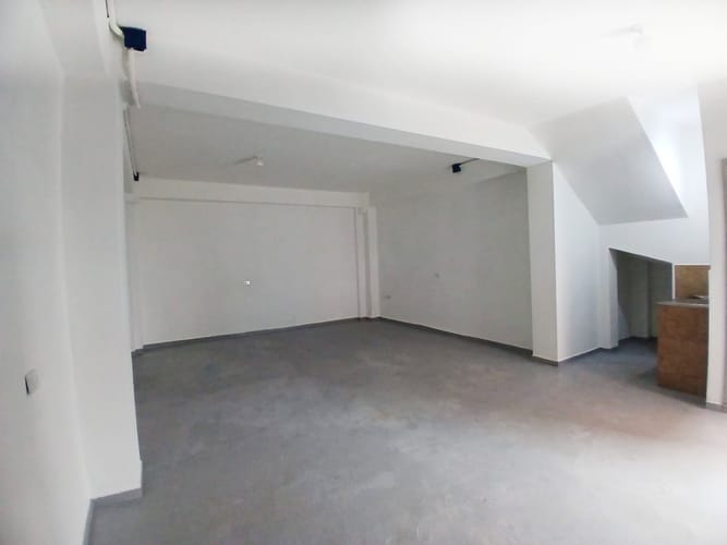 Local en arriendo en El Poblado, Medellín, 48 m² · foto 4 de 7