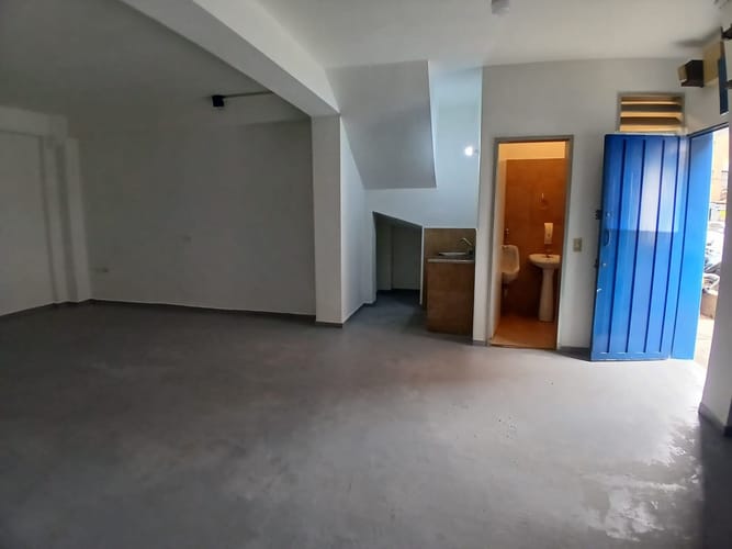 Local en arriendo en El Poblado, Medellín, 48 m² · foto 3 de 7