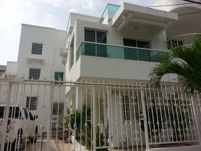 Apartamento de 2 alcobas en venta en Crespo, Cartagena, 135 m² · foto 2 de 14