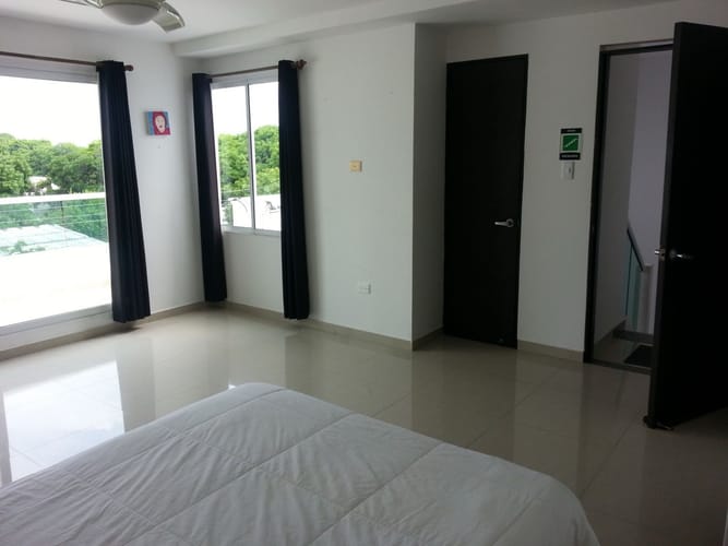 Apartamento de 2 alcobas en venta en Crespo, Cartagena, 135 m² · foto 5 de 14