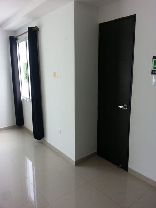 Apartamento de 2 alcobas en venta en Crespo, Cartagena, 135 m² · foto 6 de 14