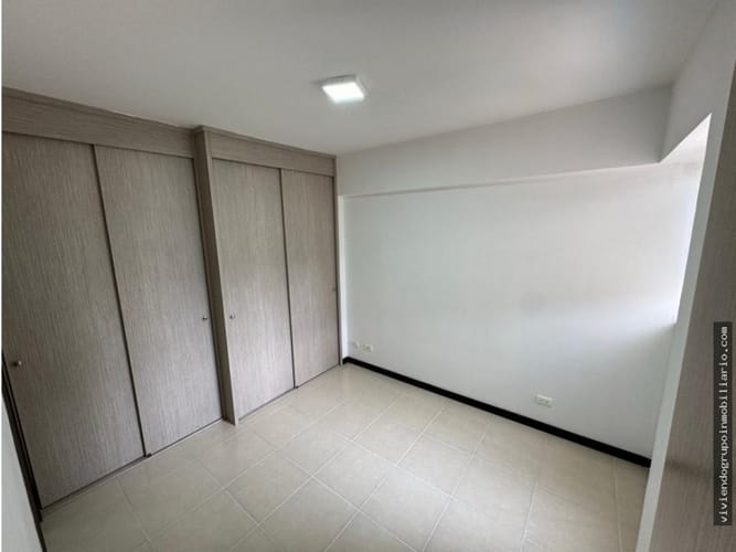 Apartamento de 3 alcobas en venta en Asdesillas, Sabaneta, 70 m² · foto 11 de 12