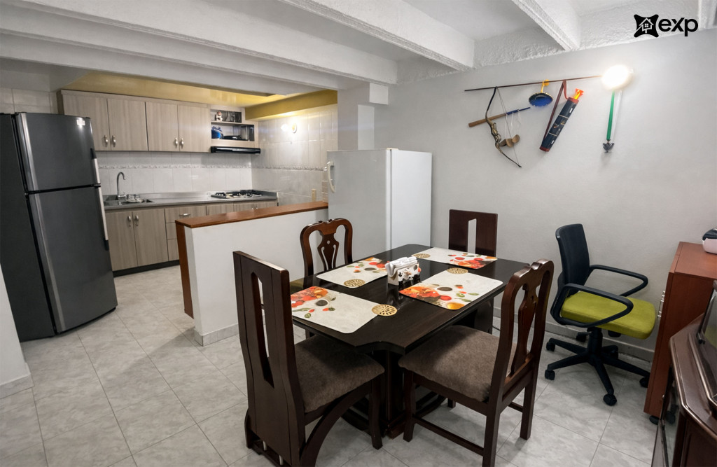 Casa en venta en Costa Azul, Bogotá · foto 3 de 12