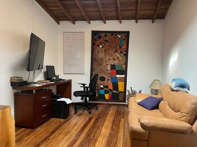 Casa de 4 alcobas en venta en Bombona No.1, Medellín, 200 m² · foto 2 de 24