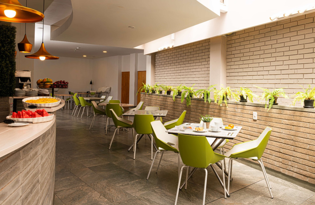 Apartamento en arriendo en Quinta Camacho, Bogotá · foto 6 de 24