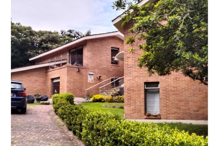 Casa de 3 alcobas en venta en Torca, Bogotá, 500 m² · foto 2 de 24