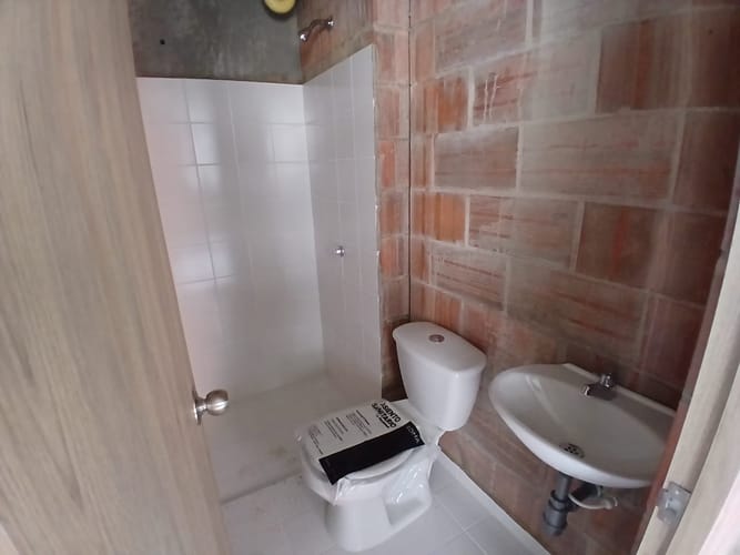 Apartamento de 2 alcobas en venta en Bucaros, Bello, 50 m² · foto 7 de 11