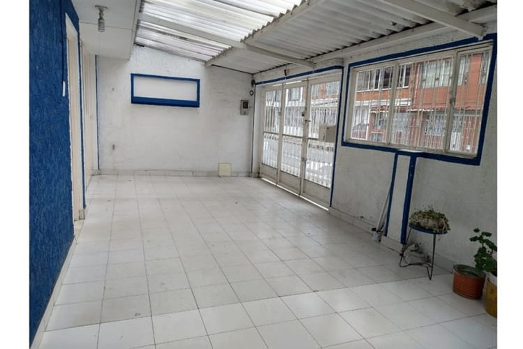 Casa de 6 alcobas en venta en San Marcos, Bogotá, 353 m² · foto 2 de 18