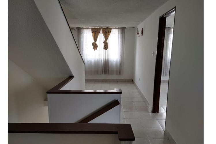 Casa de 6 alcobas en venta en San Marcos, Bogotá, 353 m² · foto 9 de 18
