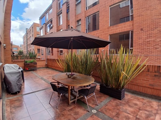 Apartamento de 3 alcobas en venta en Chicó Navarra, Bogotá, 164 m² · foto 7 de 21