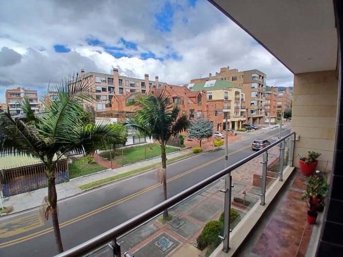 Apartamento de 3 alcobas en venta en Chicó Navarra, Bogotá, 164 m² · foto 10 de 21