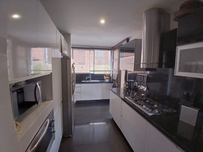 Apartamento de 3 alcobas en venta en Chicó Navarra, Bogotá, 164 m² · foto 20 de 21