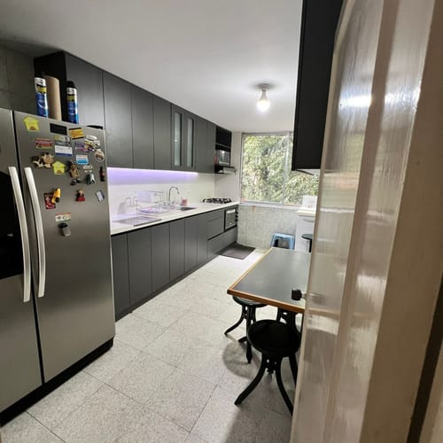 Apartamento de 3 alcobas en venta en Altos Del Poblado, Medellín, 142 m² · foto 4 de 13
