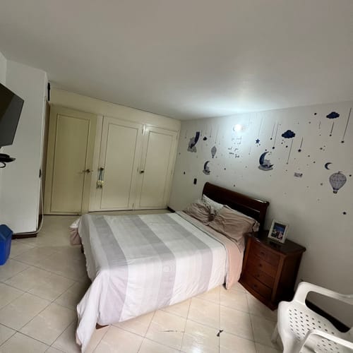 Apartamento de 3 alcobas en venta en Altos Del Poblado, Medellín, 142 m² · foto 7 de 13