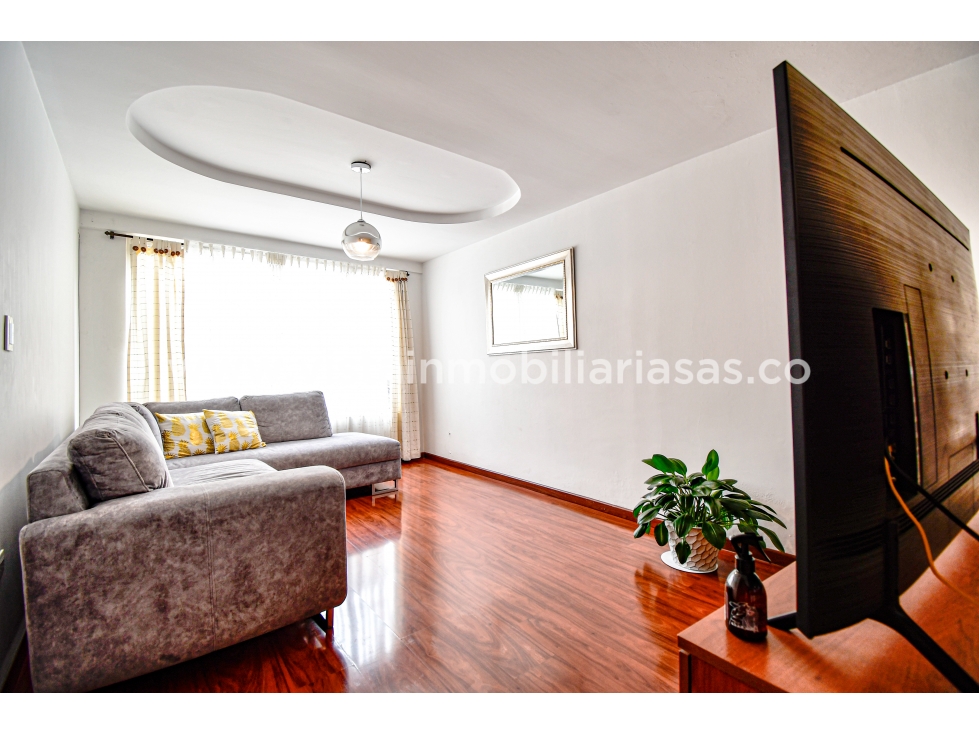 Casa en venta en Alta Suiza, Manizales · foto 2 de 24