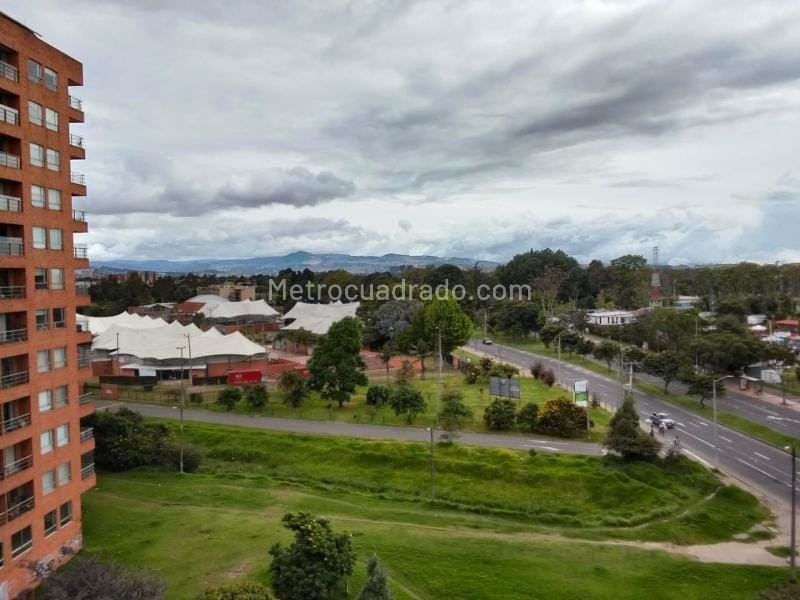 Apartamento en venta en Ciudad Salitre, Bogotá · foto 2 de 7