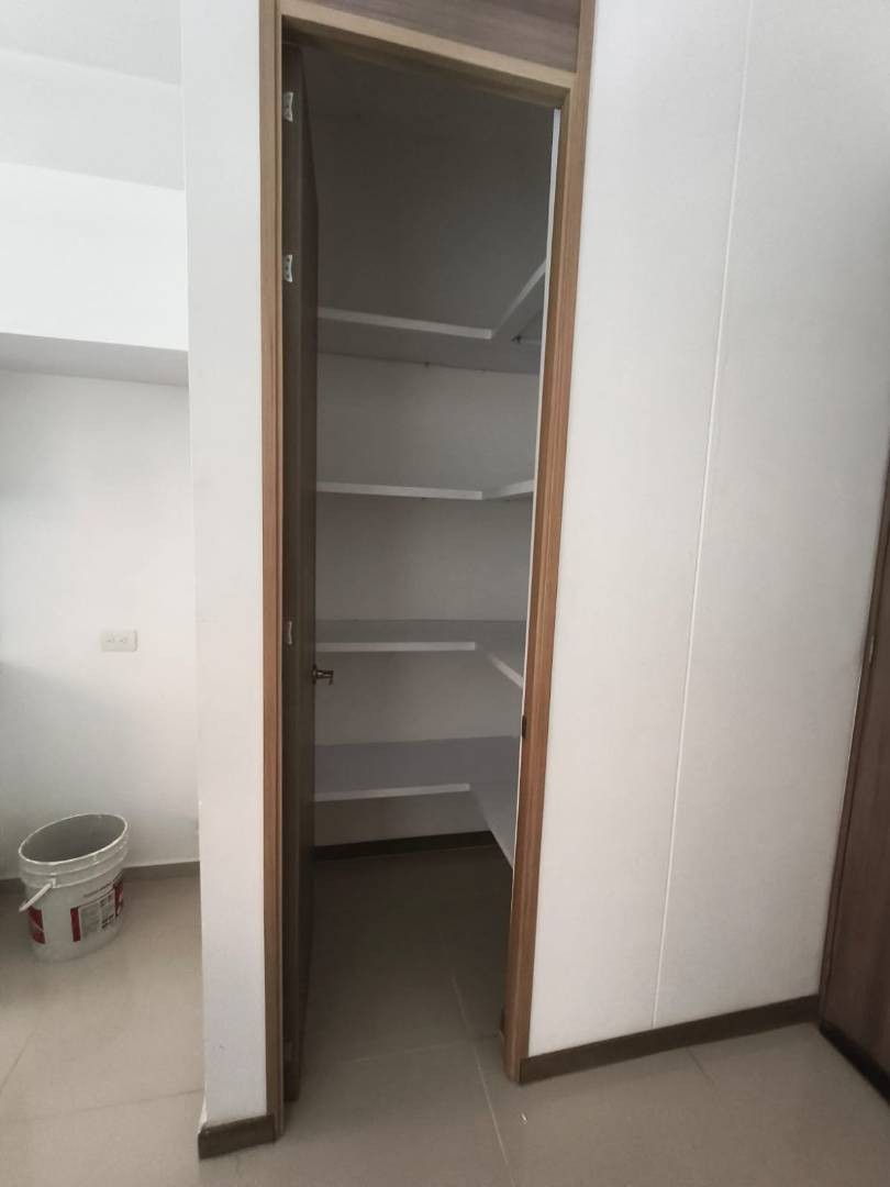 Apartamento en arriendo en San German, Medellín · foto 8 de 14