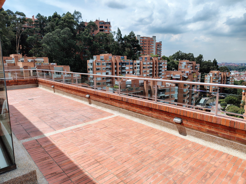 Apartamento en venta en Bosques Del Marques, Bogotá · foto 2 de 17