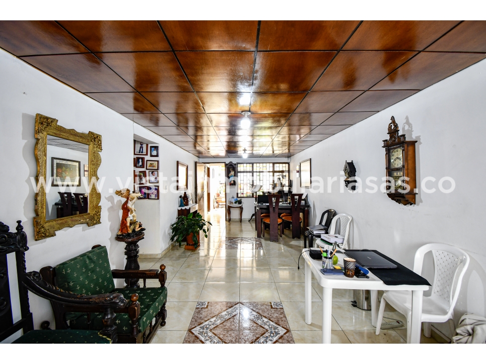 Casa en venta en Chipre, Manizales · foto 2 de 24