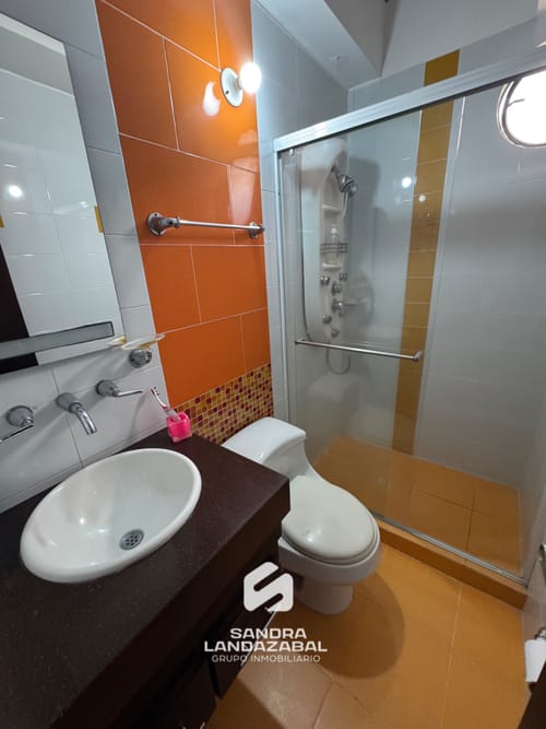 Casa de 4 alcobas en venta en Lagos Del Cacique, Bucaramanga, 270 m² · foto 3 de 15