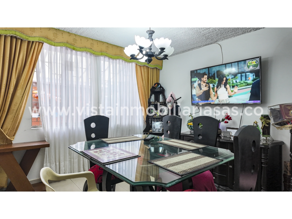Casa en venta en Avenida Kevin Angel, Manizales · foto 2 de 12