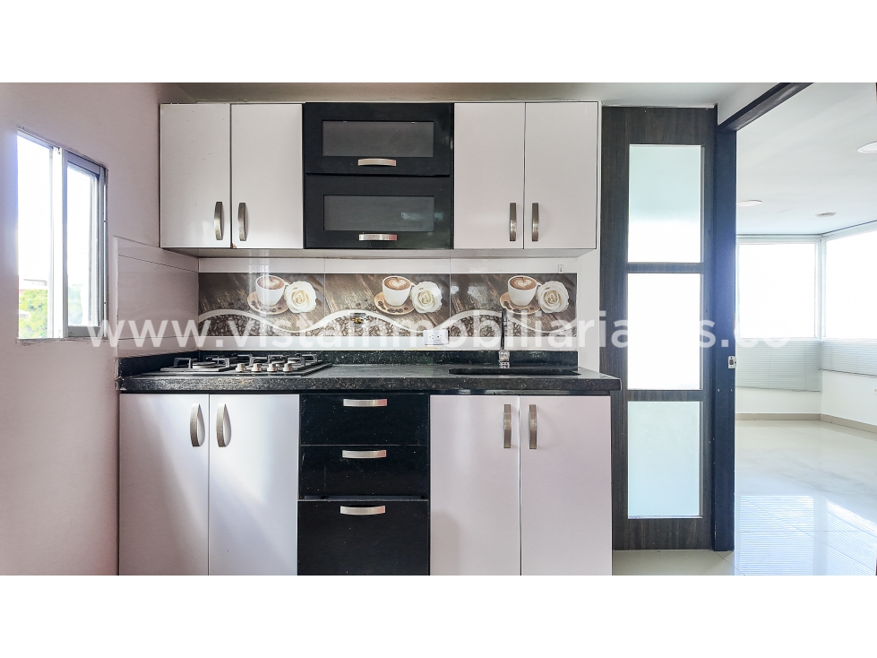 Apartamento en venta en La Arboleda, Manizales · foto 2 de 12