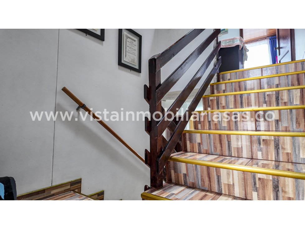 Casa en venta en Avenida Kevin Angel, Manizales · foto 11 de 12