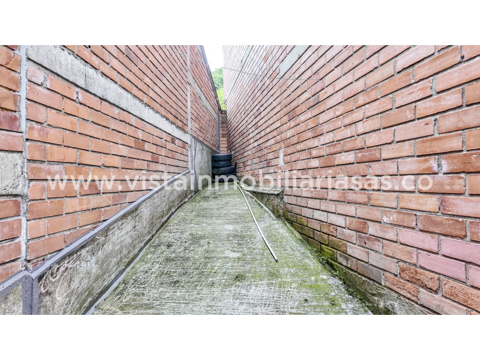Casa en venta en Avenida Kevin Angel, Manizales · foto 12 de 12