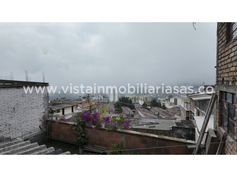 Casa en venta en Chipre, Manizales · foto 2 de 5