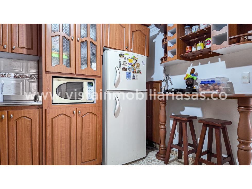 Casa en venta en Avenida Kevin Angel, Manizales · foto 4 de 18