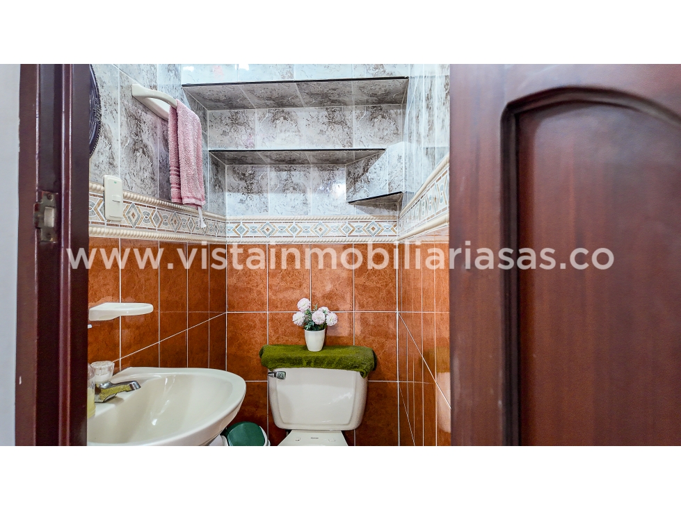Casa en venta en Avenida Kevin Angel, Manizales · foto 17 de 18