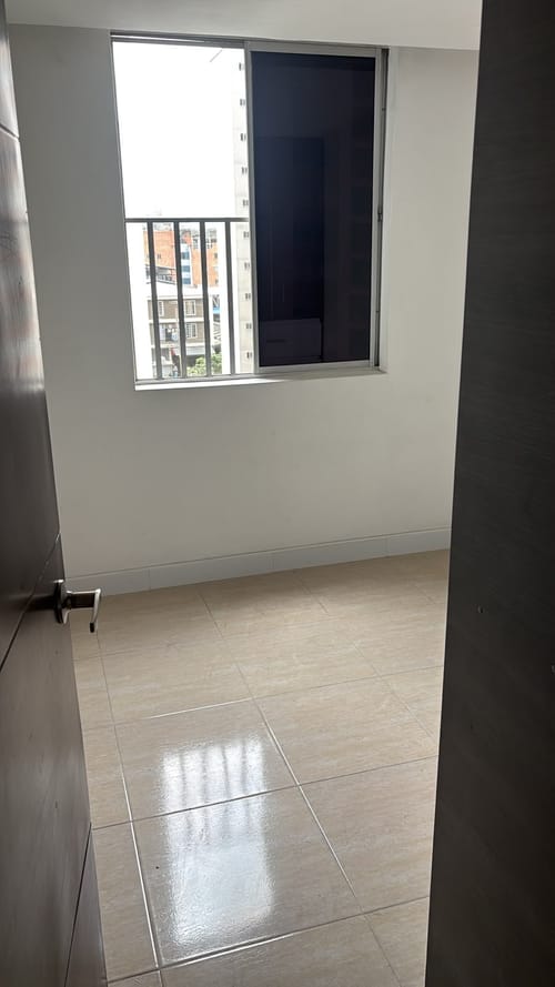 Apartamento de 2 alcobas en venta en Prados Del Norte, Cali, 60 m² · foto 12 de 18