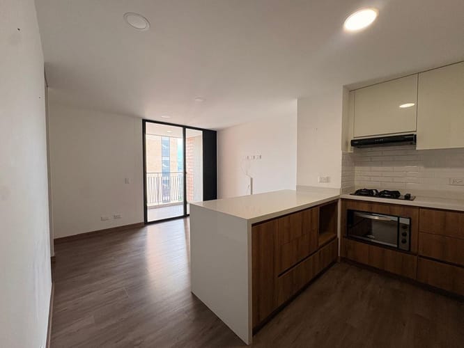 Apartamento de 2 alcobas en arriendo en Mugá, Envigado, 62 m² · foto 2 de 11