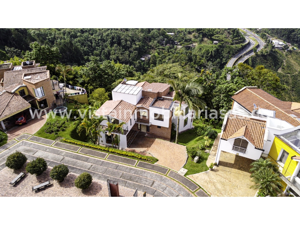 Casa en venta en El Arenillo, Manizales · foto 2 de 24