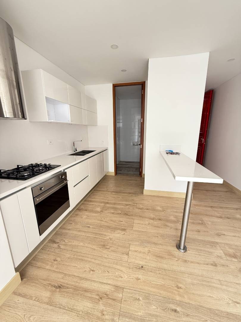 Apartamento en venta en Los Rosales, Bogotá · foto 8 de 20