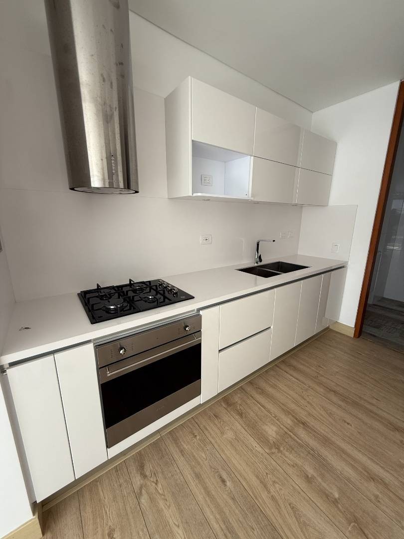 Apartamento en venta en Los Rosales, Bogotá · foto 9 de 20