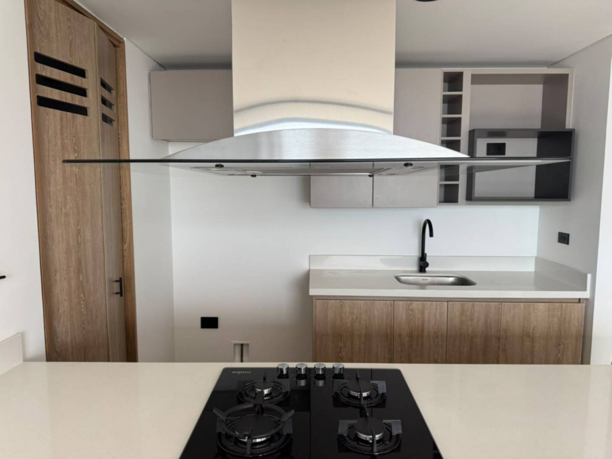 Apartamento en Arriendo en Loma del Indio, Medellín