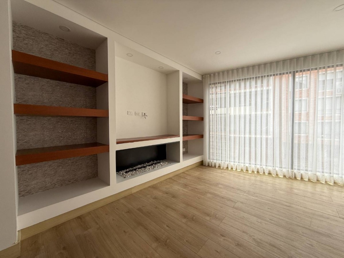 Apartamento en venta en Los Rosales, Bogotá · foto 3 de 20