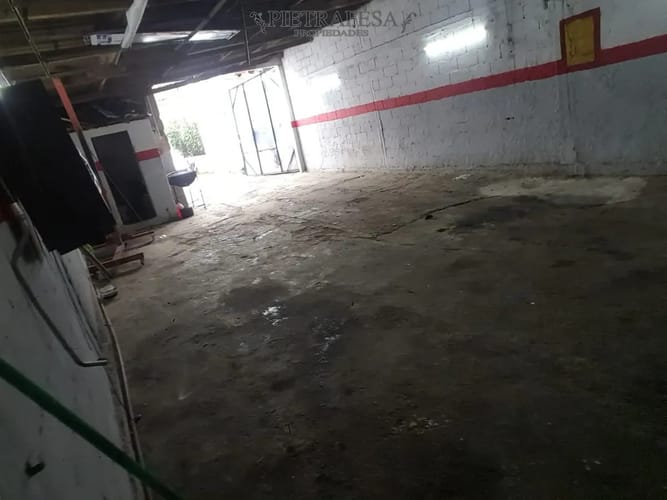 Galpón + apto en alquiler, 2 baños. Cerrito. · Foto 2
