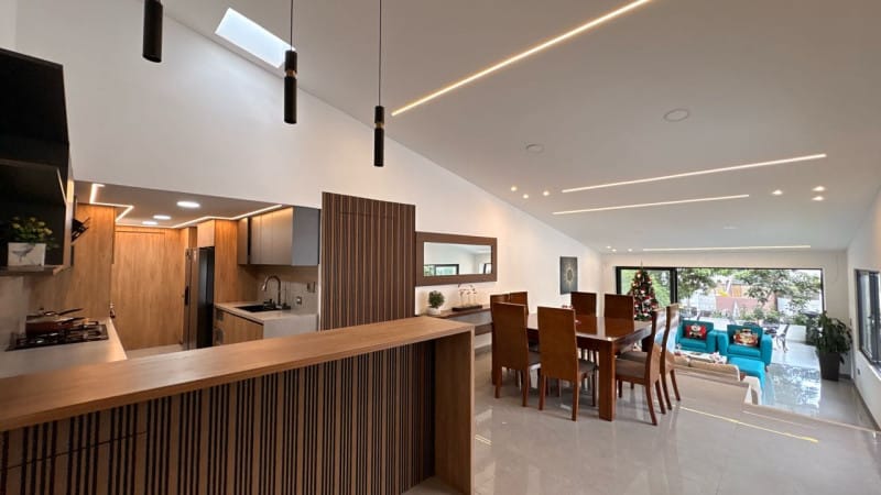 Casa de 6 alcobas en venta en Ciudad Jardin, Cali, 1144 m² · foto 7 de 24