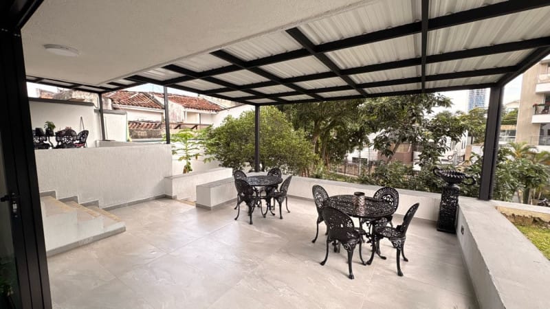 Casa de 6 alcobas en venta en Ciudad Jardin, Cali, 1144 m² · foto 22 de 24