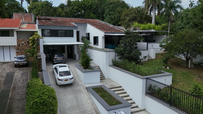 Casa de 6 alcobas en venta en Ciudad Jardin, Cali, 1144 m² · foto 23 de 24
