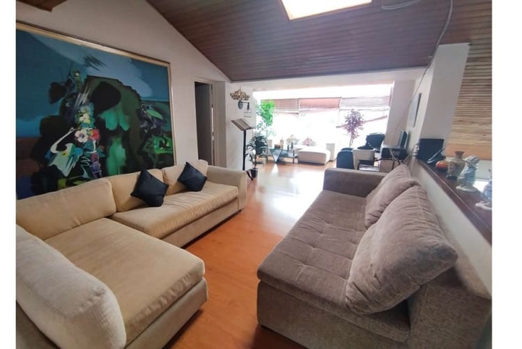Casa de 4 alcobas en venta en Niza, Bogotá, 325 m² · foto 6 de 24