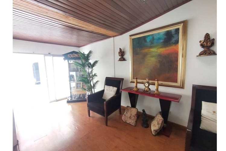 Casa de 4 alcobas en venta en Niza, Bogotá, 325 m² · foto 11 de 24