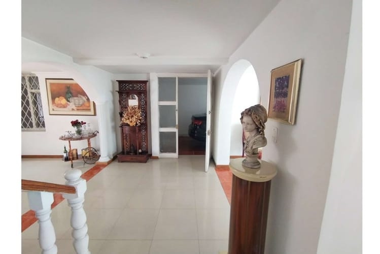 Casa de 4 alcobas en venta en Niza, Bogotá, 325 m² · foto 14 de 24